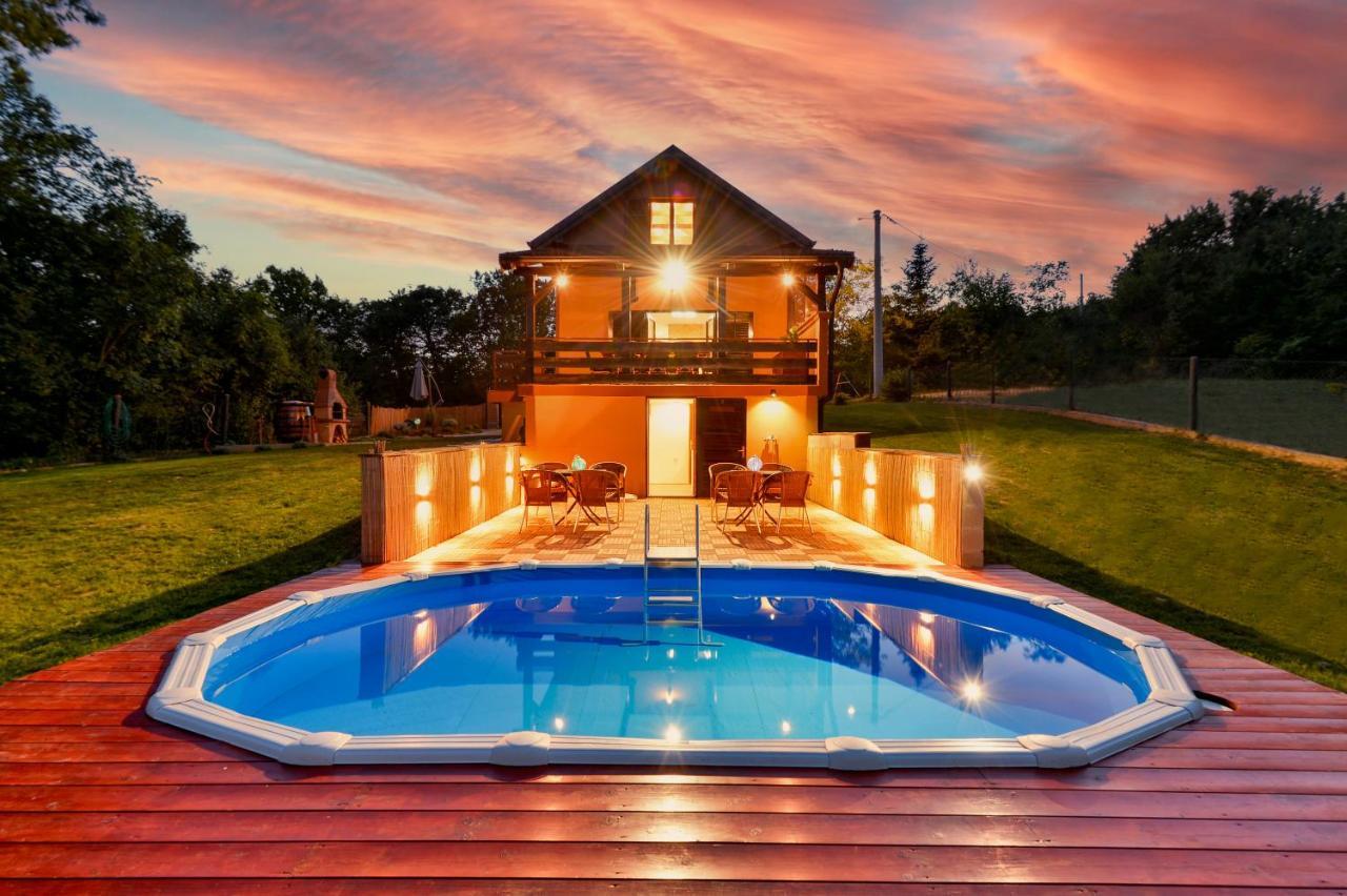 Jungle House With Private Pool And Hot Tub Sveti Ivan Zelina Exterior foto