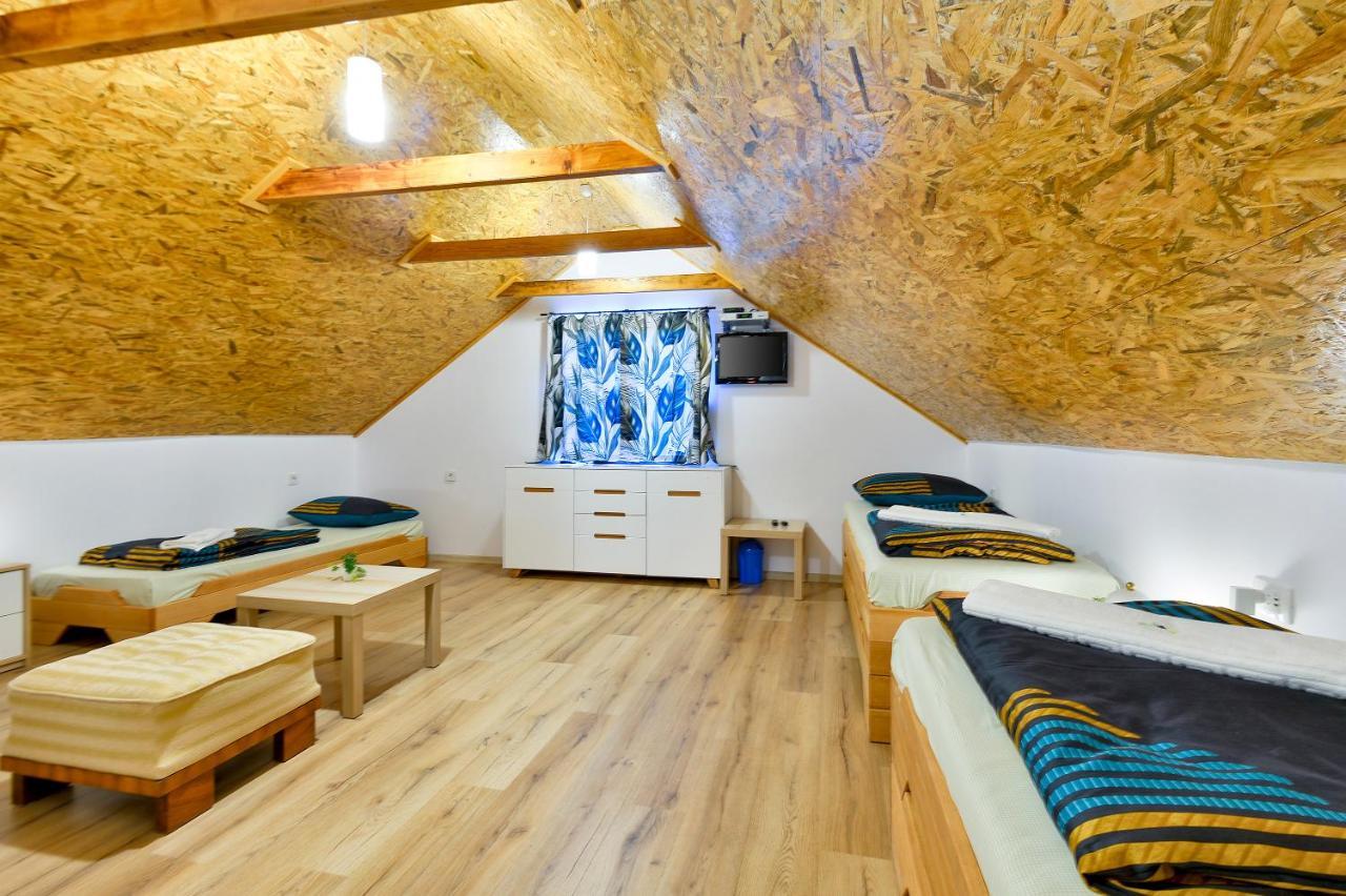 Jungle House With Private Pool And Hot Tub Sveti Ivan Zelina Exterior foto