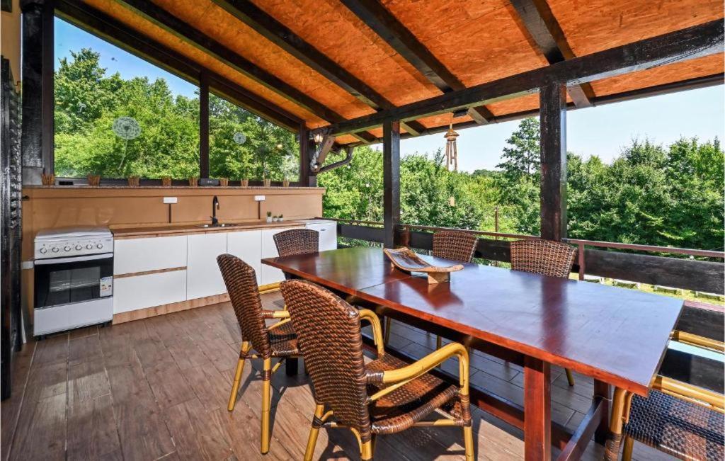 Jungle House With Private Pool And Hot Tub Sveti Ivan Zelina Exterior foto